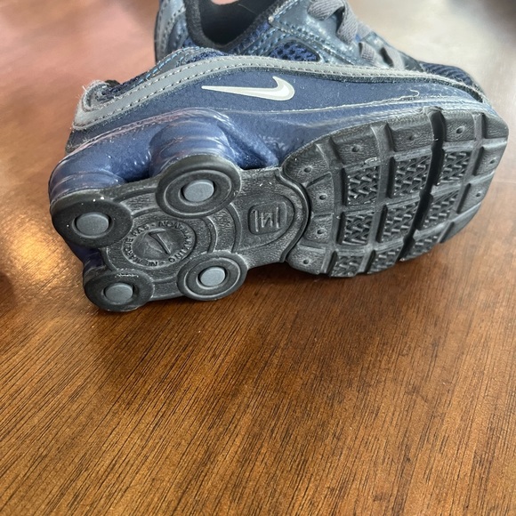 Nike shox size 4c - Picture 2 of 4
